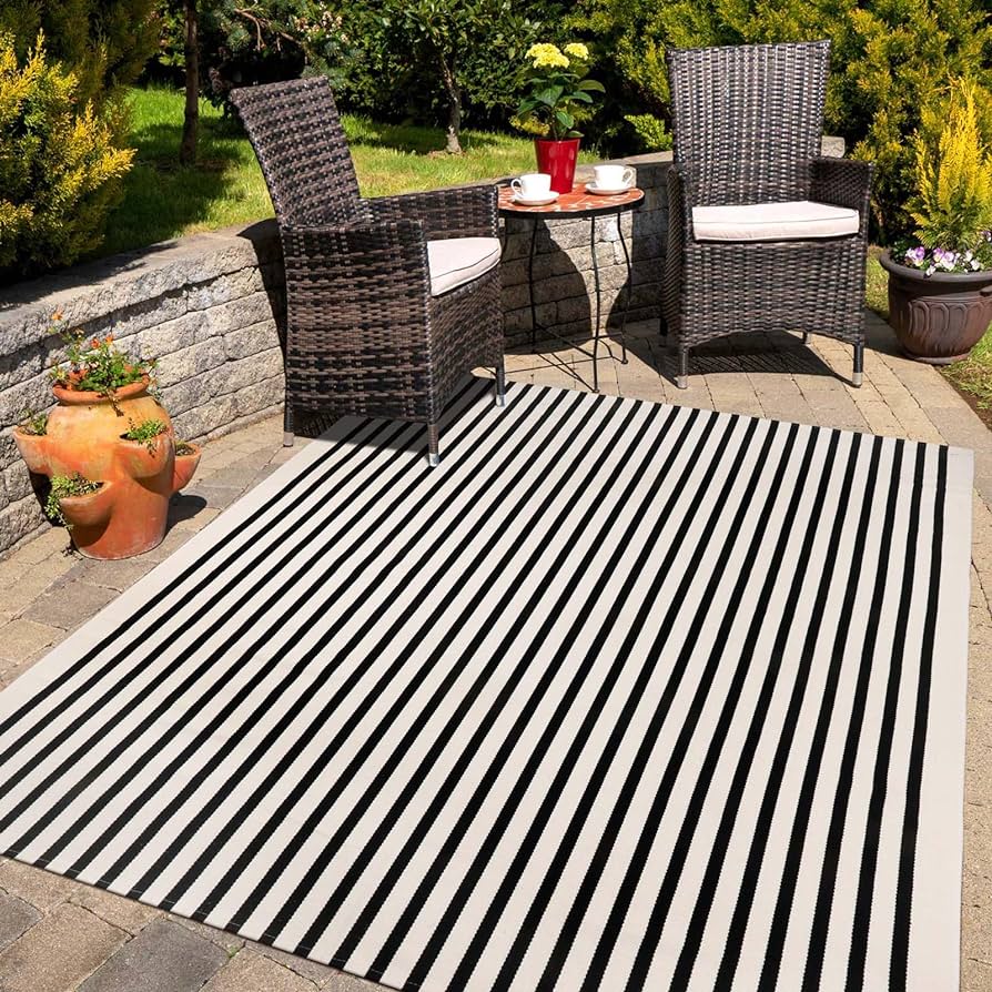 black and white stripped outdoor rugs
